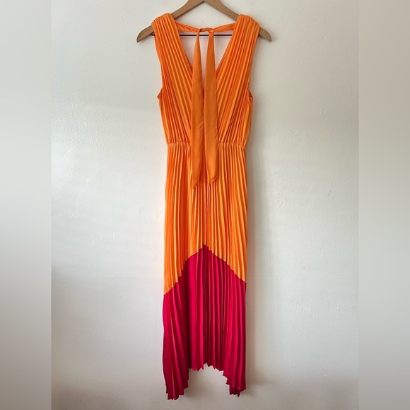Express Color Block Satin Accordion Pleated Maxi Dress - Picture 3 of 7